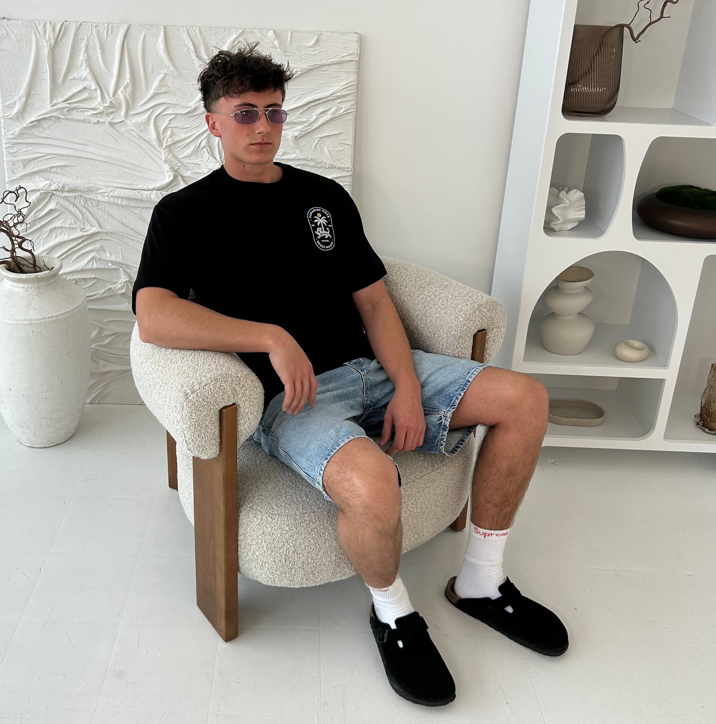 Cassiel Paradise Cove Box Black Tee