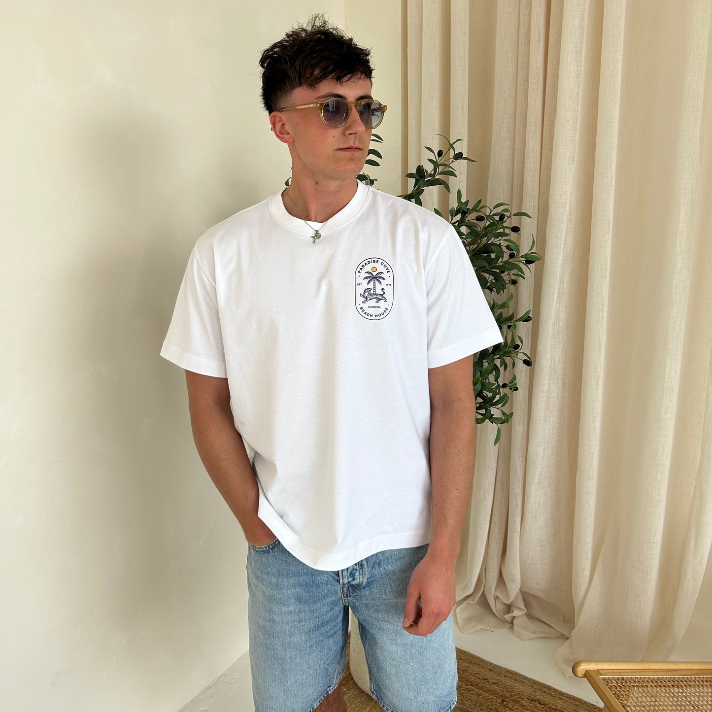 Cassiel Paradise Cove Box White Tee