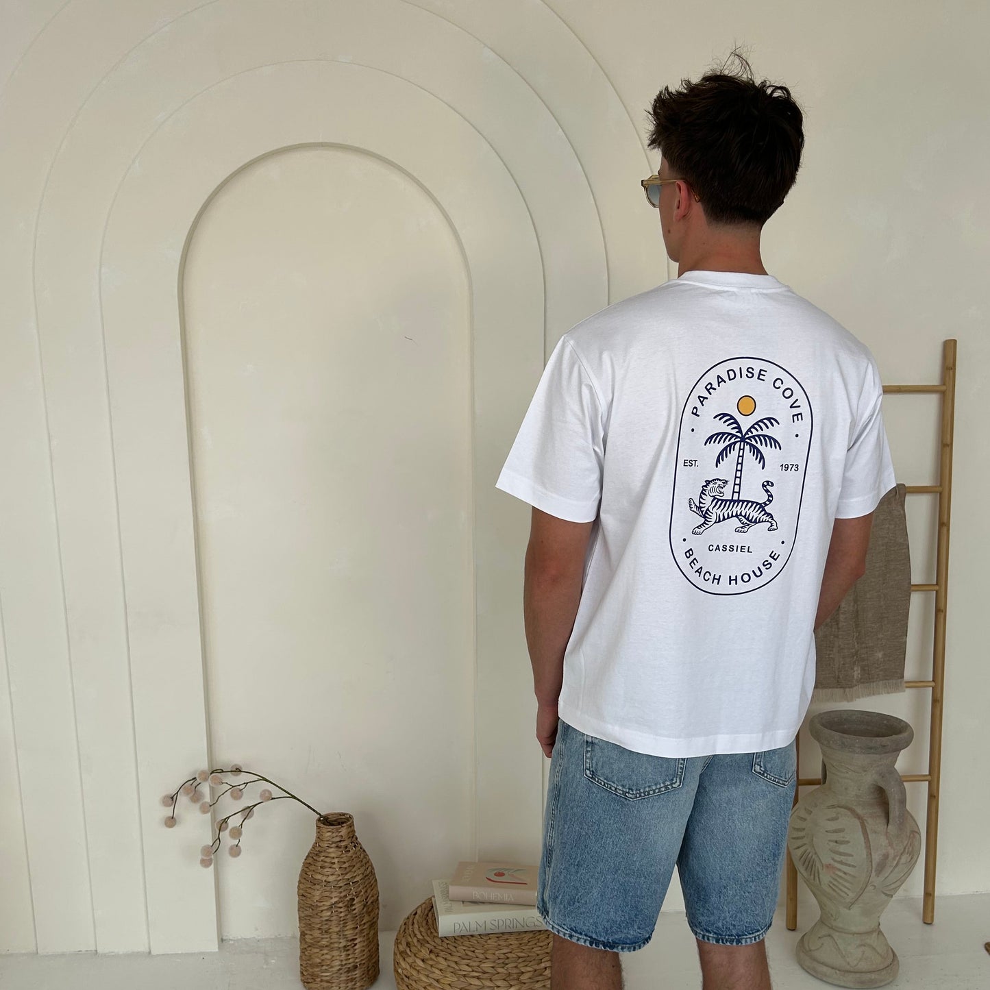 Cassiel Paradise Cove Box White Tee